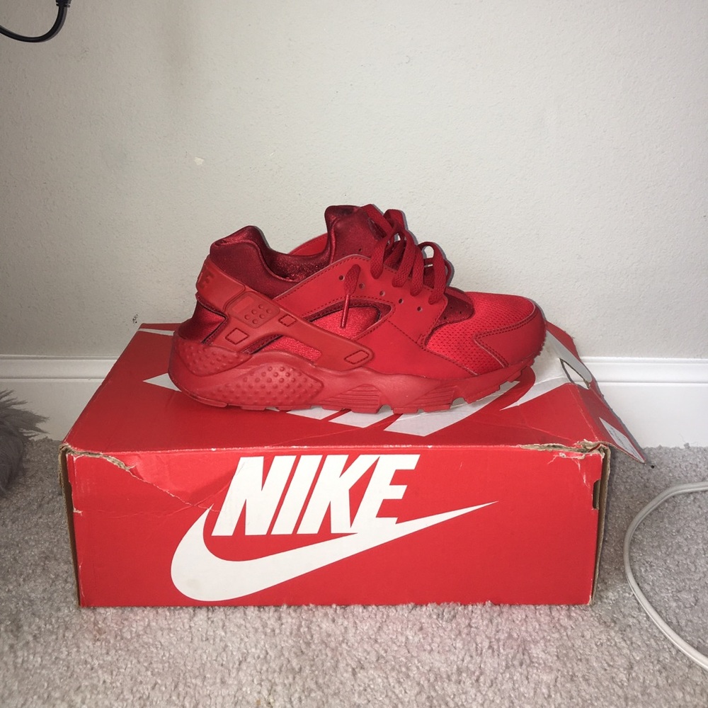 Red Nike Huarache run (Gs)